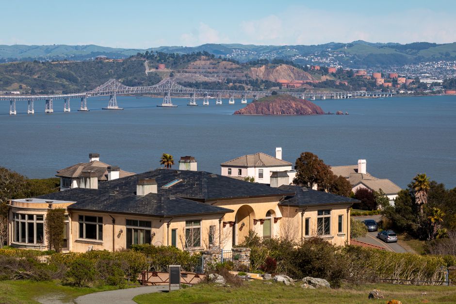 San Francisco Bay and homes near the water