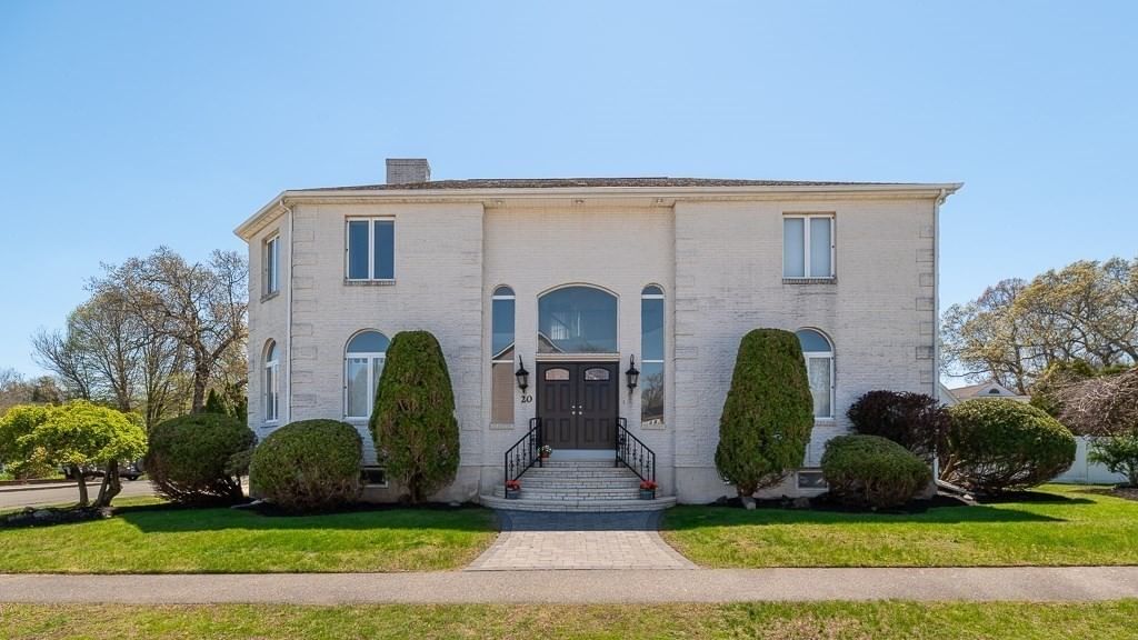20 Landers Road in Stoneham, Massachusetts