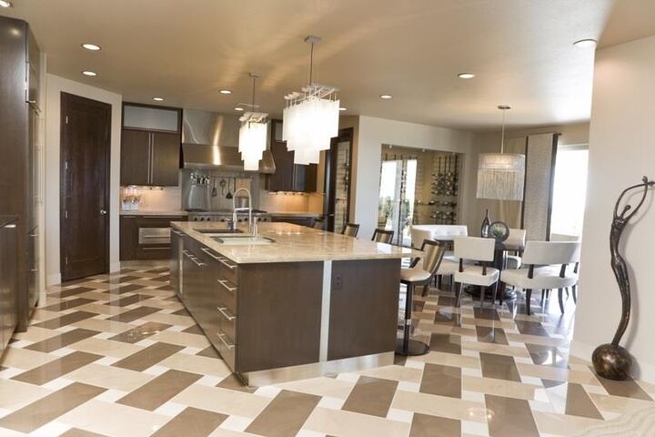 Open kitchen and dining area in a Richland home